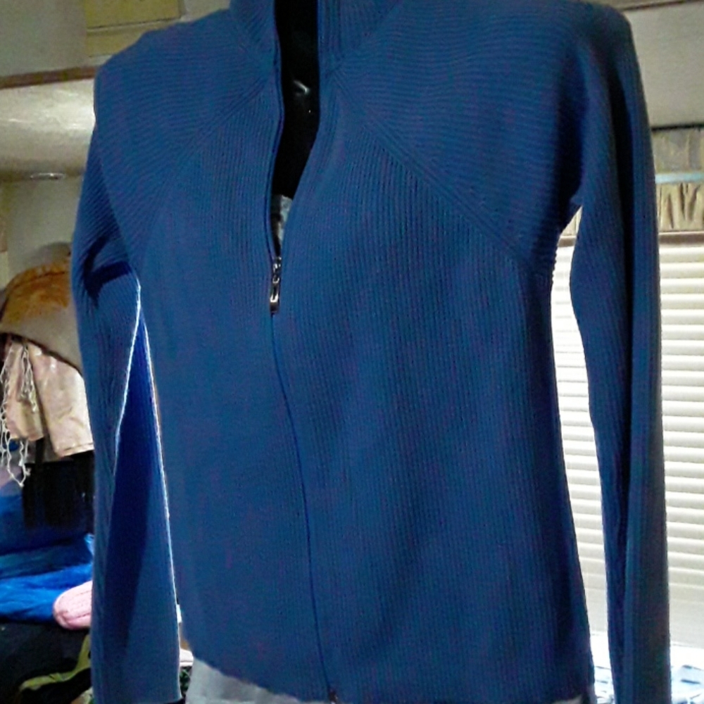Liz Sportswear sweater